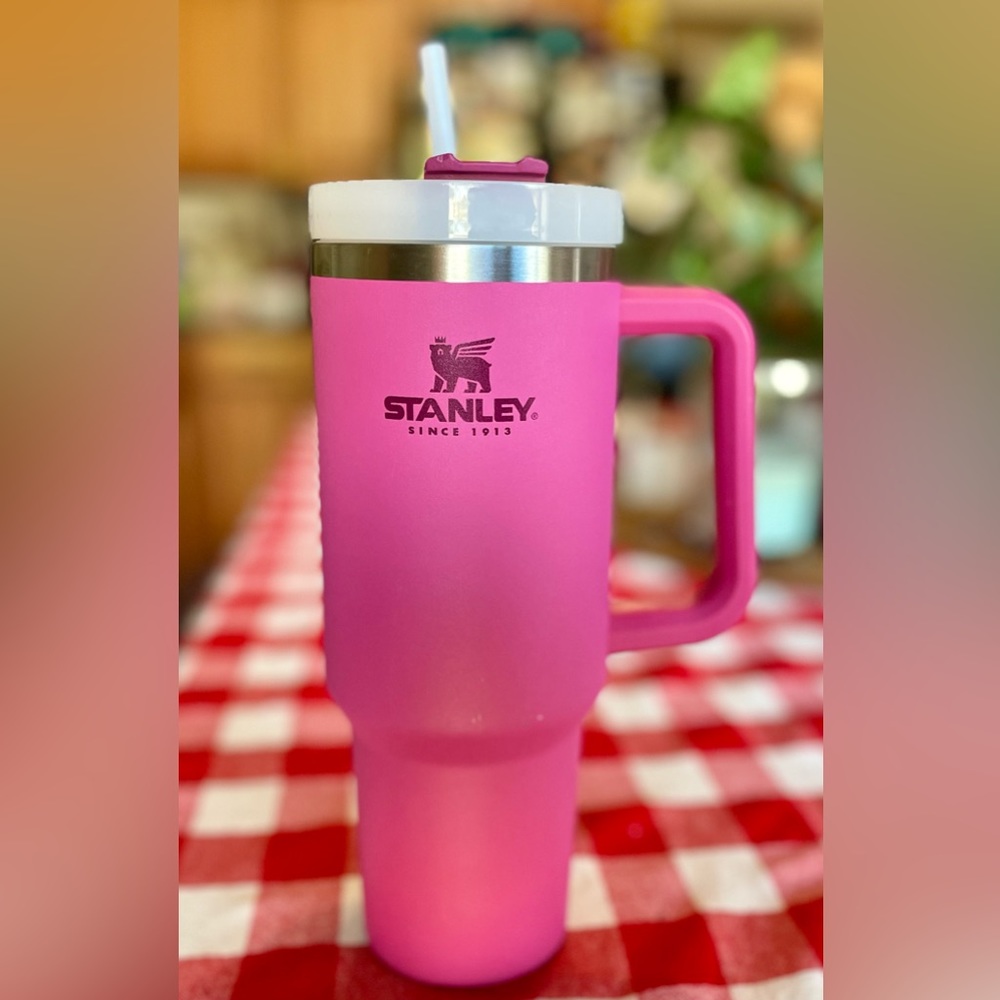 Stanley Adventure Quencher 40oz Azalea